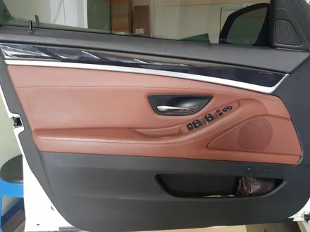 울산 엠비언트 BMW 520D DMX엠비언트 기본세트+1열 도어포켓 시공 / 울산, 포항