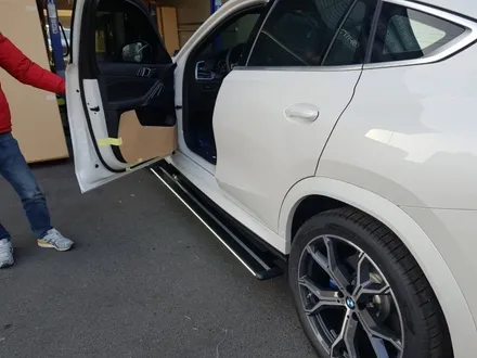 울산 BMW X6 전동사이드스텝 장착 / 울산, 포항