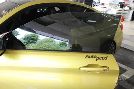 BMW M4 쿠페 오스틴옐로우 레이노 열차단 틴팅과의 조화 / 서울 성동구 성수동2가