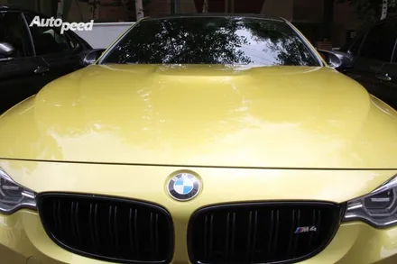BMW M4 쿠페 오스틴옐로우 레이노 열차단 틴팅과의 조화 / 서울 성동구 성수동2가