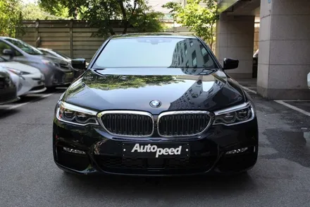 bmw5시리즈 카본블랙 브이쿨틴팅과의 조화 / 서울 성동구 성수동2가