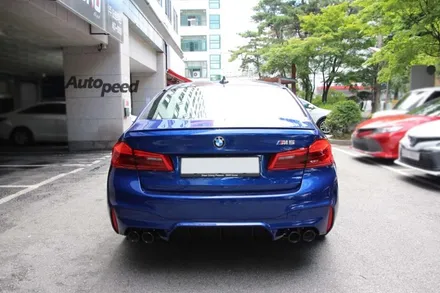 BMW M5 마리나베이블루 브이쿨K 썬팅과의 조화 / 서울 성동구 성수동2가