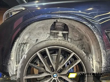 고양 BMW X5 리프트 하부 세차 염화칼슘 제거 기본 하부 세차 일산 / 경기 고양