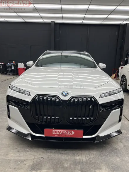 광주랩핑   bmw7시리즈 크롬죽이기 및 레이니지로버블랙ppf투톤시공 / 광주 광산구 도천동
