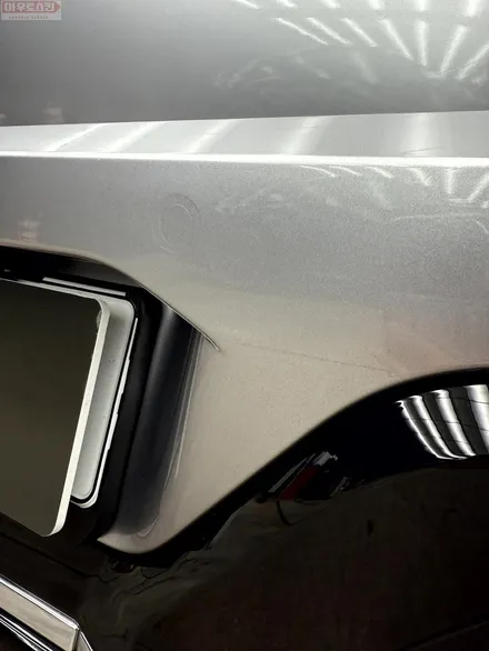 광주랩핑  bmw 7시리즈 듀오톤 시공으로 더욱 고급스럽게.. / 광주 광산구 도천동