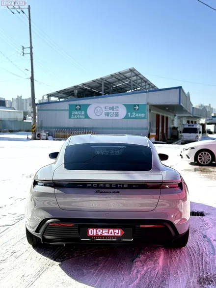 포르쉐 타이칸 전체ppf 시공은 포르쉐 광주ppf가장많이하는 샵에서 / 광주 광산구 도천동