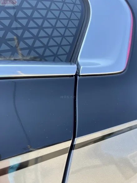 광주랩핑    bmw i7고광택 듀오톤 랩핑 시공 / 광주 광산구 도천동