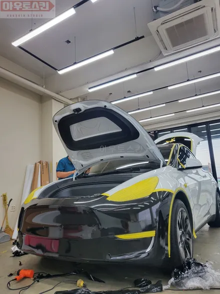 광주랩핑  테슬라 모델y 3m 2080 블랙메탈릭 전체랩핑 시공 / 광주 광산구