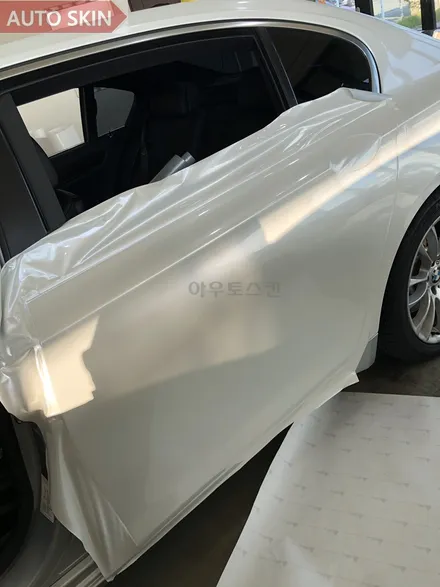 광주랩핑 bmw7시리즈 화이트펄 전체랩핑 시공 [광주랩핑,광주bmw740d랩핑,광주카스킨,아우토스킨] / 광주 광산구 도천동