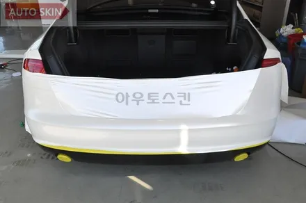 광주랩핑 아우디a8 에이버리슈프림화이트펄 전체랩핑시공 [광주카스킨,a8랩핑,아우토스킨] / 광주 광산구 도천동