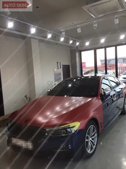 광주랩핑 bmw520d 사틴뱀파이어레드 전테랩핑 시공 [광주카스킨,광주bmw520d랩핑,아우토스킨] / 광주 광산구 도천동