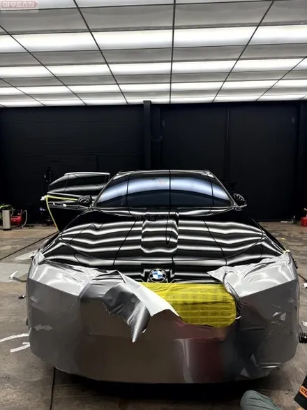 광주랩핑  bmw 7시리즈 듀오톤 시공으로 더욱 고급스럽게.. / 광주 광산구 도천동