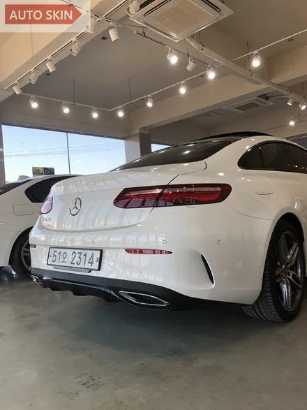 광주랩핑 벤츠 e220d 크롬죽이기 및 부분랩핑 시공 [광주카스킨,광주벤츠e220d랩핑,아우토스킨] / 광주 광산구 도천동