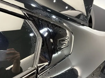 의정부 썬팅 BMW 5시리즈가 선택한 블랙 반사 럭스X