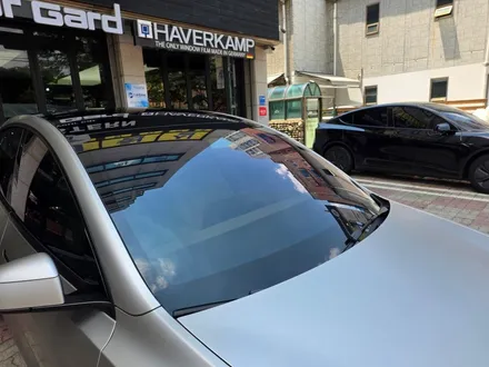 테슬라 모델YL 코스믹 실버 무광 PPF 의정부 시공 전문점 여기네요.
