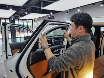 노원 강북 NQ5 신차 검수 중 발견된 이물질? 네가 왜 거기서 나와..?!