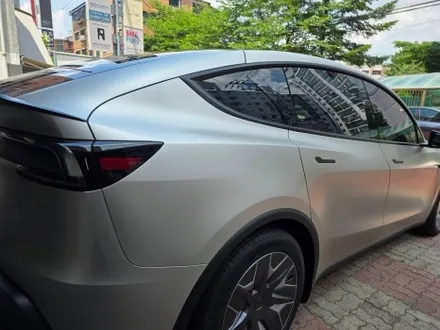 테슬라 모델YL 코스믹 실버 무광 PPF 의정부 시공 전문점 여기네요.