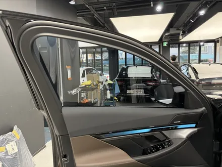 의정부 썬팅 BMW 5시리즈가 선택한 블랙 반사 럭스X