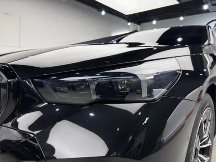 의정부 썬팅 BMW 5시리즈가 선택한 블랙 반사 럭스X