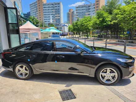 광명 썬팅 전문 시공점에서 진행한 기아 K8 블락포디 비바스카이블루 시공진행과정입니다. / 경기 광명 신촌로