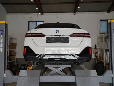 BMW 5시리즈 화이트 대구 신차패키지 현장! / 대구 달서구 용산동