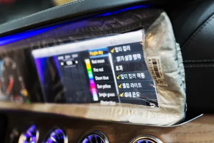 벤츠 E클래스(W213) 와이드콕핏 새제품/리퍼 제품 ? 고민된다면 직접 보고 선택해주세요!