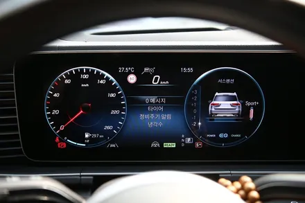 벤츠 GLS580(X167) 전동사이드 스텝 장착과 스포츠+ 모드를 코딩으로 활성화 해주었습니다.