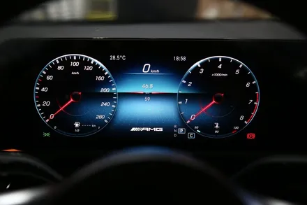 벤츠 AMG A35(W177) 전동트렁크 옵션을 추가해주세요!