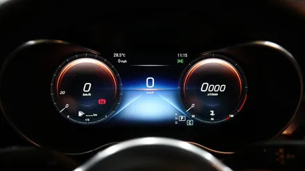 벤츠 GLC(X253) 일반 모델 계기판을 AMG 계기판으로 바꿔보세요!