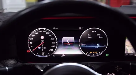 벤츠 CLS 300D C257 라이트를 멀티빔으로 교체해 주었습니다.