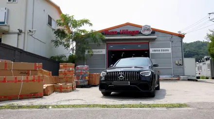 벤츠 GLC43 AMG 바디킷 차량에 계기판 AMG 퍼포먼스 코딩과 센터페시아 카본 수전사// 핸들 공임 교체 X253