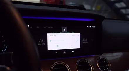 벤츠 E클래스 센터모니터를 안드로이드 장치로 바꿔주는 카블릿 M2C 장착! W213