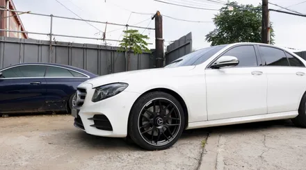 벤츠 E클래스 17년식 모델에 20인치 AMG 단조 휠 장착해 줬어요!! //W213