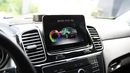 벤츠 GLE350d(W166) 18년식 12색 엠비언트 코딩으로 확장! 통풍시트도 함께 작업해 주었습니다.