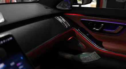 벤츠 S400 스피커 커버 엠비언트가 지원되는 제품으로 교체해 주기! W223