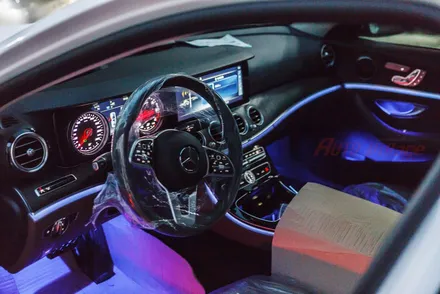 벤츠 w213 e220d  360 어라운드뷰  장착.