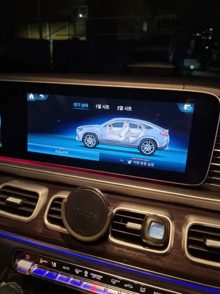 벤츠 GLE400d(W167) 이오나이저 에어발란스/ 고스트도어 옵션을 추가해 주었습니다.
