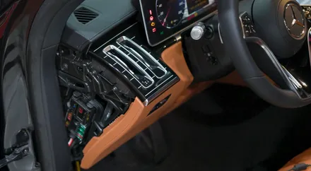 벤츠 S450 필수 튜닝! 디지뇨 피아노 트림/ 엑티브 엠비언트/ 부메스터 무빙 트위터 전부 순정으로 장착해 줬습니다. W223