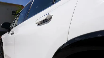 벤츠 EQS580 SUV 고스트 도어와 사이드 스탭을 순정으로 장착했습니다 // X296