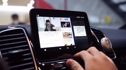 벤츠 직수입 GLE W166 모델 전 메뉴 한글 코딩과 네비게이션 M2C를 장착해 주었습니다.