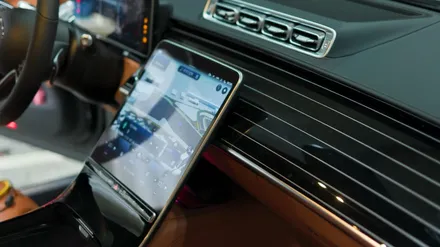벤츠 S450 필수 튜닝! 디지뇨 피아노 트림/ 엑티브 엠비언트/ 부메스터 무빙 트위터 전부 순정으로 장착해 줬습니다. W223