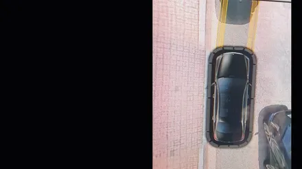 벤츠 S클래스(W222) 후기형 어라운드뷰 검은띠를 제거해 주세요! 17년식