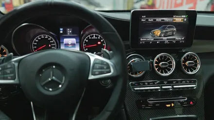 벤츠 GLC63 AMG 18년식 모델에 페이스 리프트 전 디지털 계기판을 장착해 줬습니다. // W222 전기형 계기판// 12.3인치 모니터와 카블릿M2C // X253