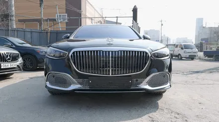 벤츠 S580 마이바흐 모델에 하단 크롬 몰딩과 마이바흐 로고 세팅해 주기! // W223
