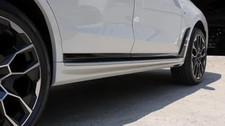 BMW X7 고정형 사이드 스탭이 불편하다면 강력 추천 아이템!! LED 전동 사이드 스탭!