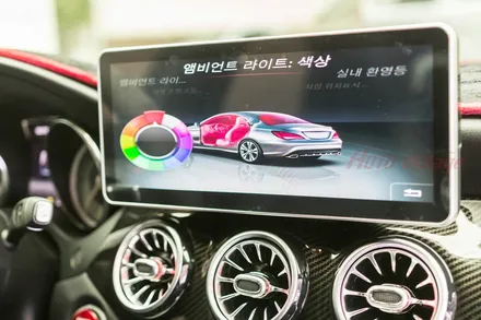 벤츠 엠비언트 송풍구와 12.3인치 와이드모니터 확장 CLA200d