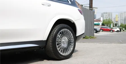 벤츠 GLS400 마이바흐 바디킷 화이트 바디 투톤 도색 사례! X167 GLS 마이바흐 투톤 래핑