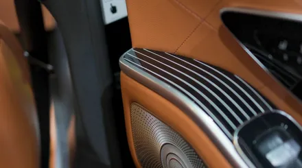 벤츠 S450 필수 튜닝! 디지뇨 피아노 트림/ 엑티브 엠비언트/ 부메스터 무빙 트위터 전부 순정으로 장착해 줬습니다. W223
