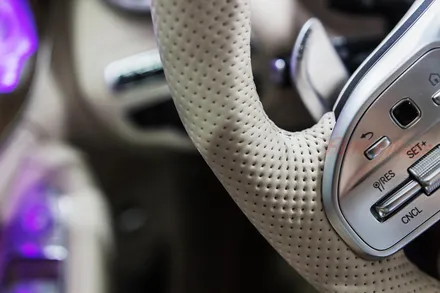 벤츠 C클래스(W205) 구형이지만 신형 같은 풀옵션 업그레이드!
