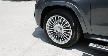 벤츠 GLS 400을 마이바흐로 바꿔주는 바디킷 세트! 3대분 한번에 보여드립니다! X167